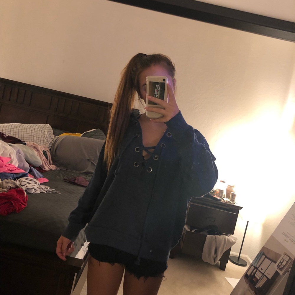 lace up sweater